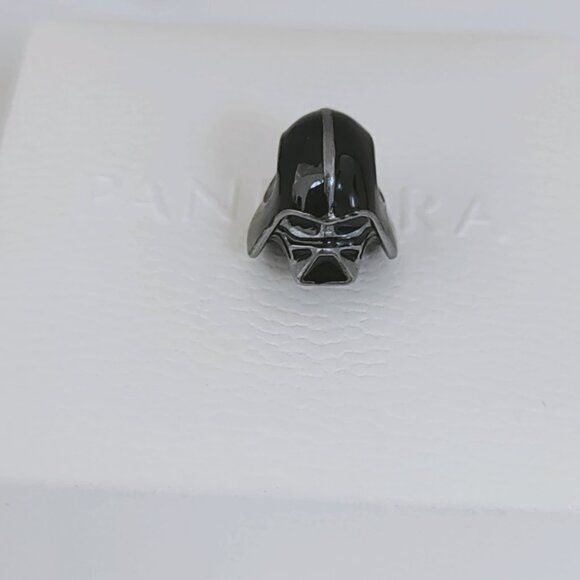 Pandora Star Wars Darth Vader Charm with box - Picture 8 of 9